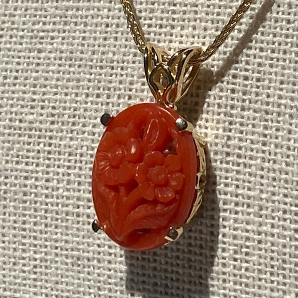 14k Solid Gold Italian Coral Floral Filigree Pendant Necklace 5.19g - Picture 3 of 16